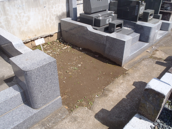 古い外柵あり引き気味 古い外柵あり引き気味